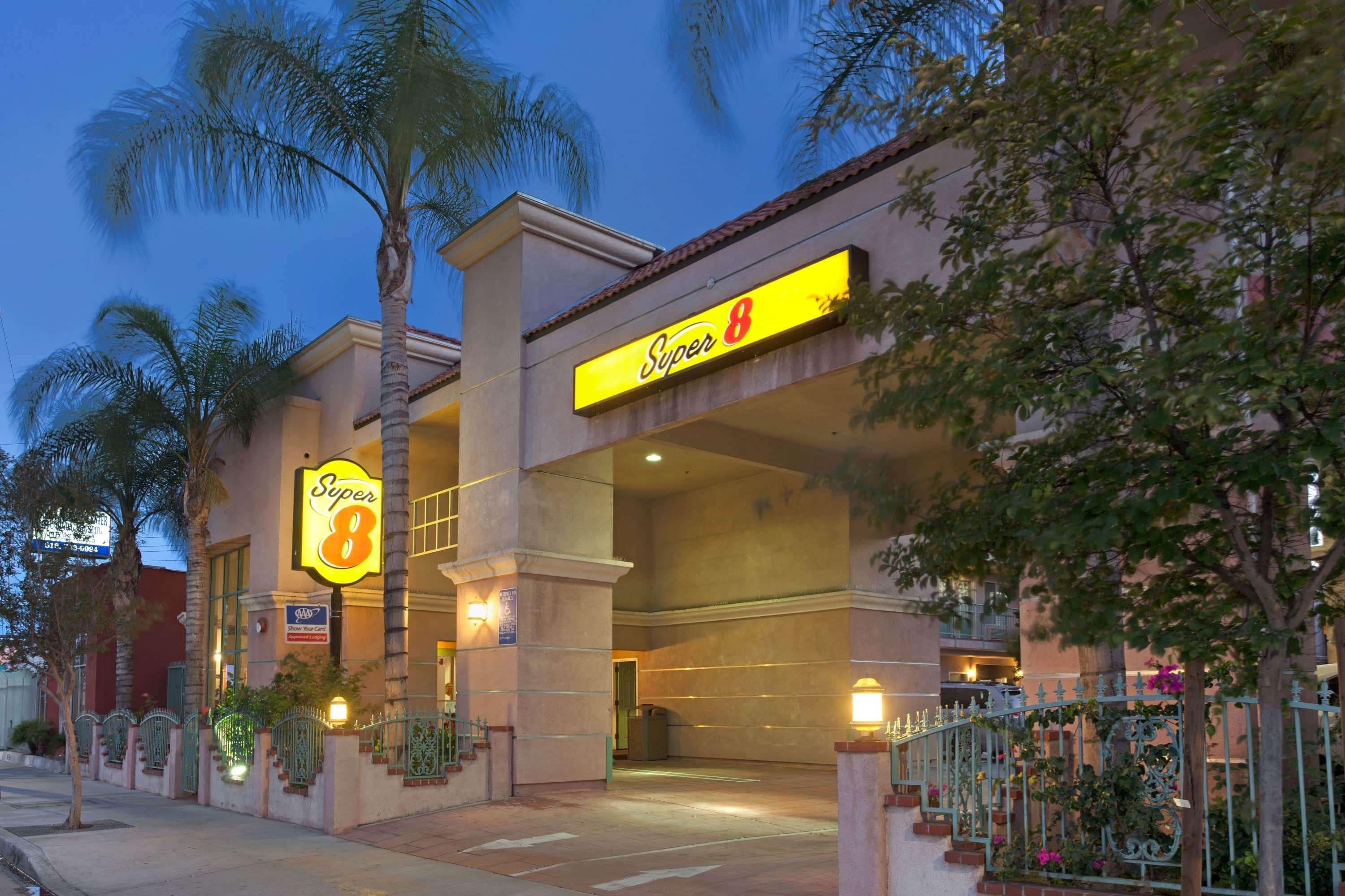 ซูเปอร์ 8 บาย วินด์แฮม นอร์ท ฮอลลีวูด Motel ลอสแอนเจลิส ภายนอก รูปภาพ