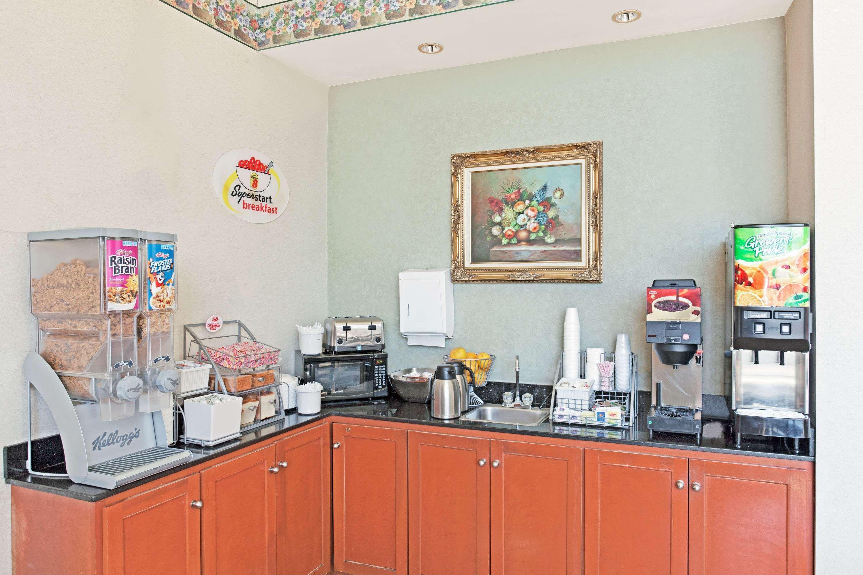 ซูเปอร์ 8 บาย วินด์แฮม นอร์ท ฮอลลีวูด Motel ลอสแอนเจลิส ภายนอก รูปภาพ