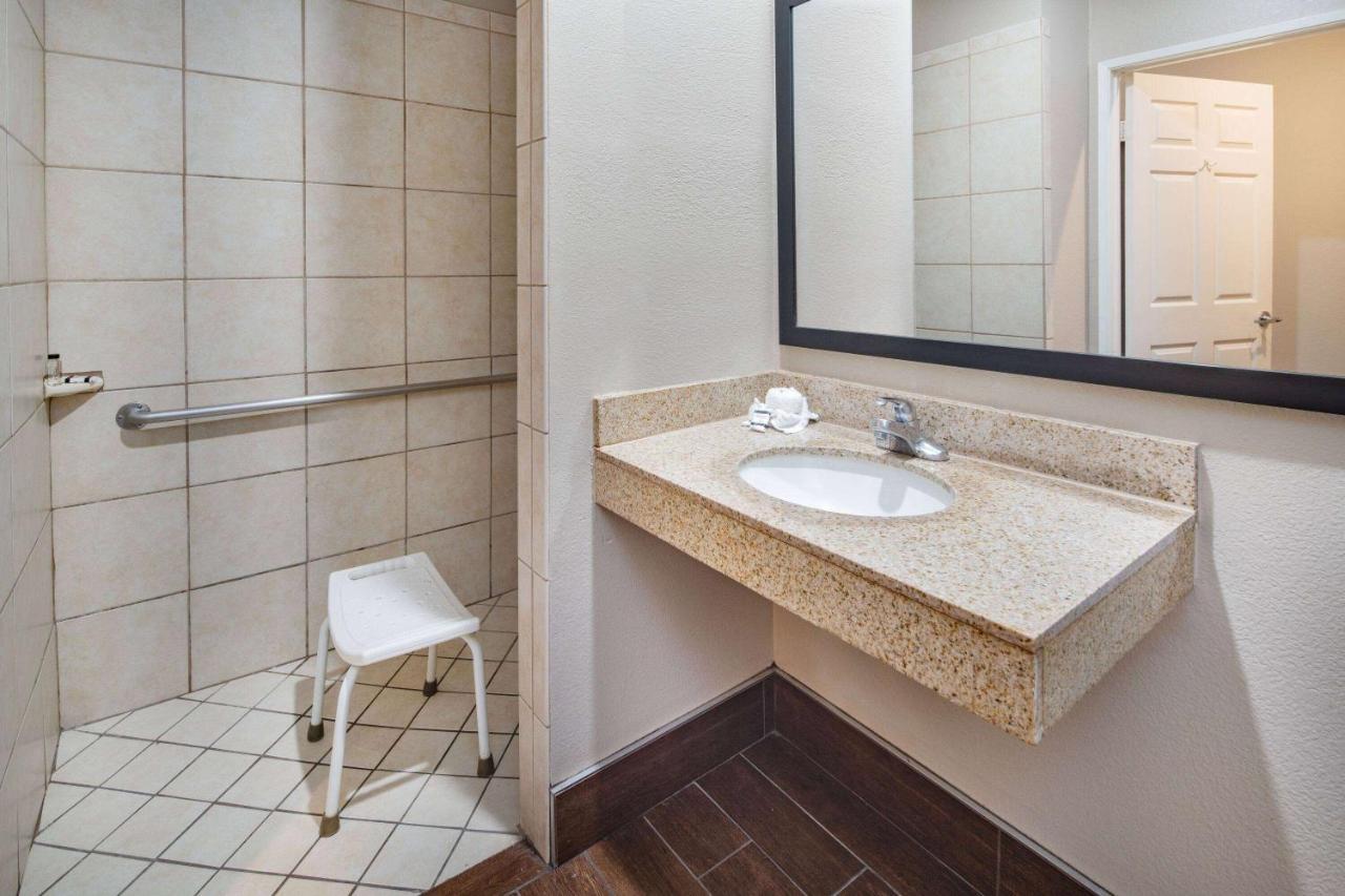 ซูเปอร์ 8 บาย วินด์แฮม นอร์ท ฮอลลีวูด Motel ลอสแอนเจลิส ภายนอก รูปภาพ