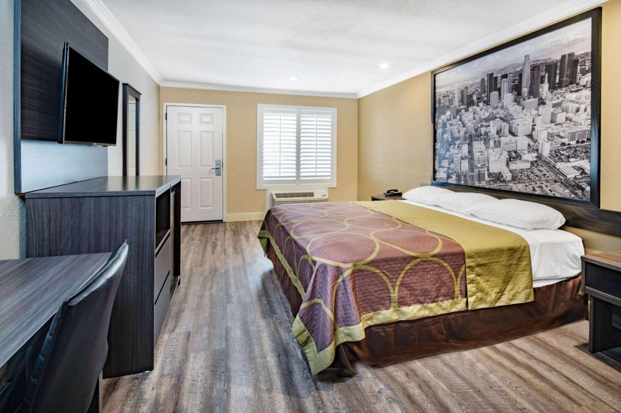 ซูเปอร์ 8 บาย วินด์แฮม นอร์ท ฮอลลีวูด Motel ลอสแอนเจลิส ภายนอก รูปภาพ