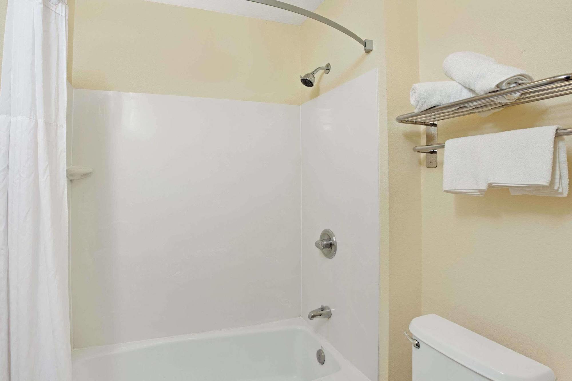 ซูเปอร์ 8 บาย วินด์แฮม นอร์ท ฮอลลีวูด Motel ลอสแอนเจลิส ภายนอก รูปภาพ